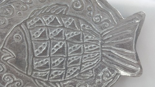 Pewter Display Tray - Fish Detailed Design - 7.5" x 5.25" - Picture 7 of 9