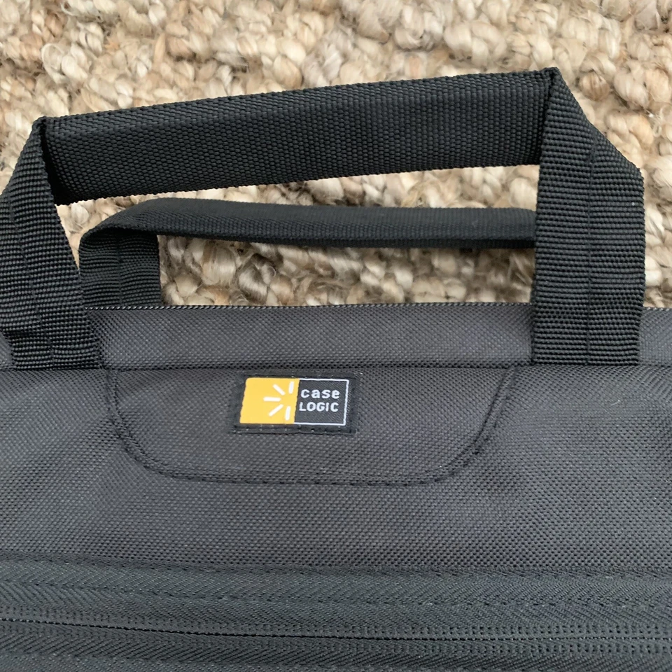 Case Logic 15.6" Bolso para Laptop con Correa Mensajero Acolchado Negro Nylon NUEVO Foto 2 de 4