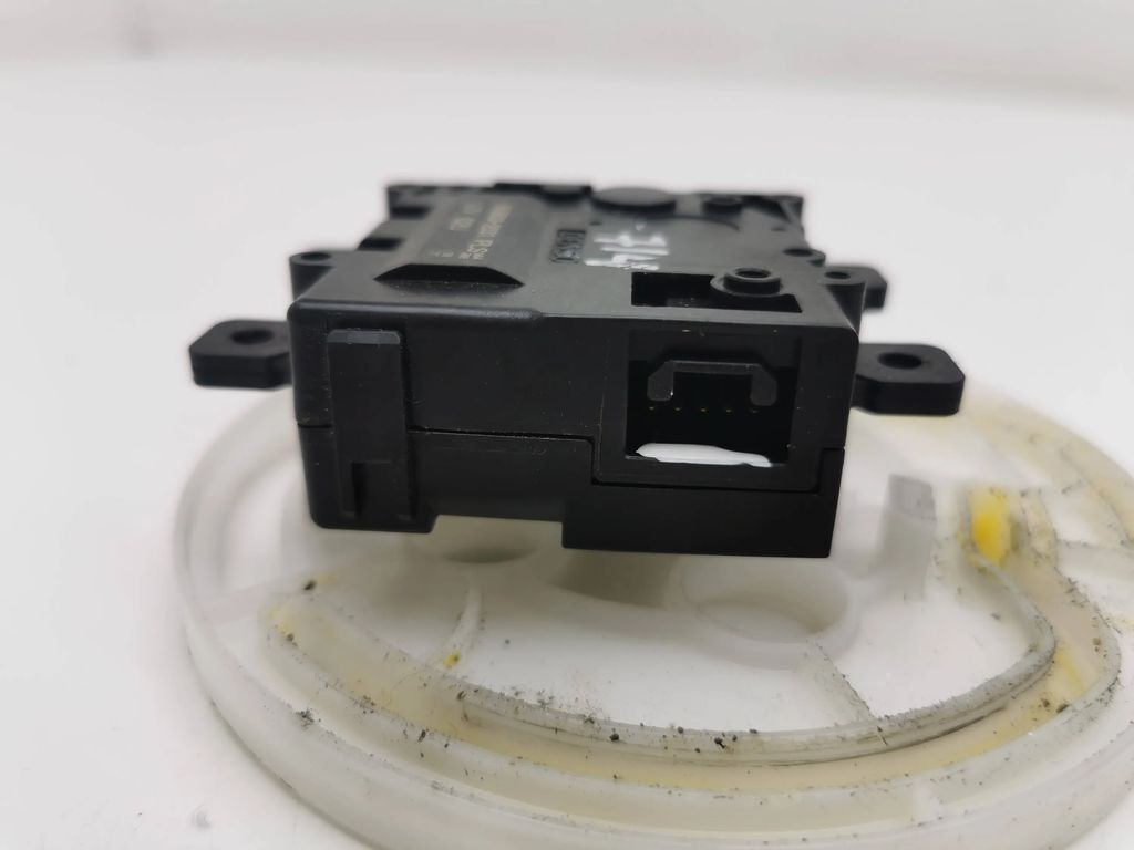 あま Toyota C-HR 2017 Air Flap Motor Heater Actuator 0638009004