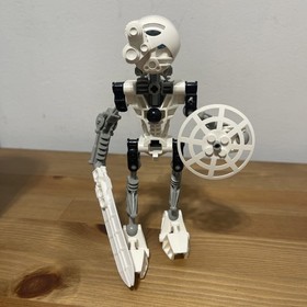 Lego Bionicle - 8536 - Kopaka - Complete 2001 Set  w/ Manual / Case / Poster