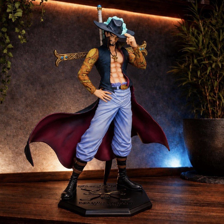 Figurine One Piece Dracule Mihawk Shichibukai Statuette Anime Collection