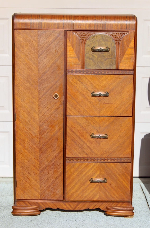 1930-е Арт Деко Ореховый Водопад Спальный Комплект - Highboy Dresser & Vanity - Изображение 4 из 4