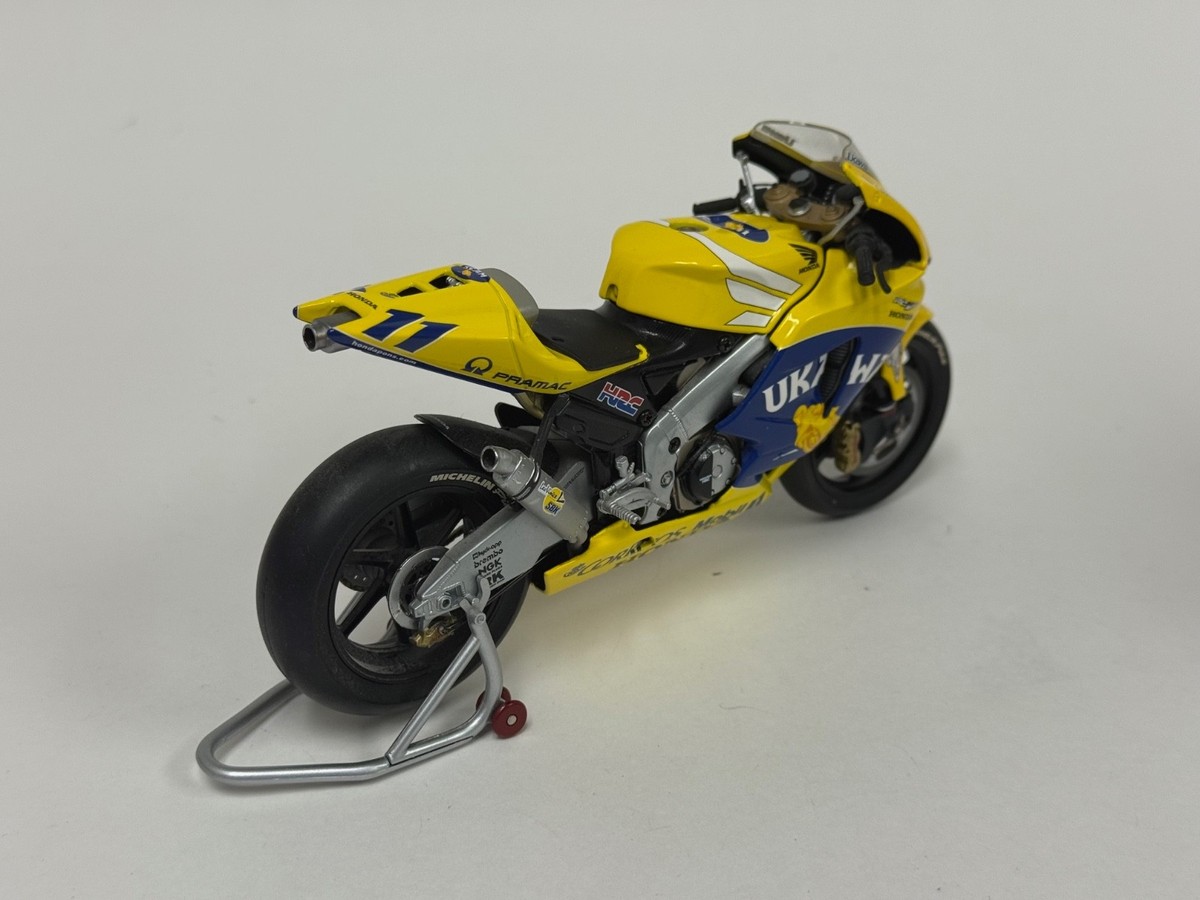 1/12 Minichamps Honda RC211V from 2003 Moto GP Tohru Ukawa 122