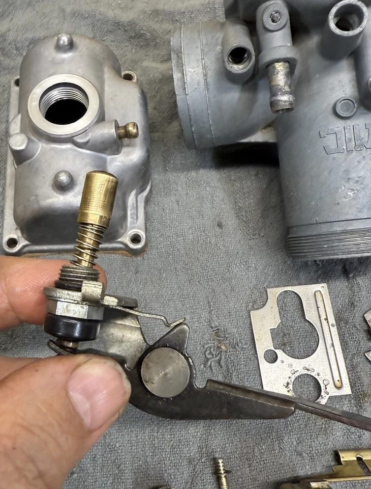 Mikuni OEM VM Round Carburetor Kawasaki KT250 Clean 26mm 28mm Flange Hodaka - Image 4 of 4