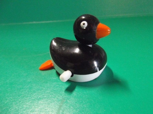 Wind-Up Collectible Duck Head & Feet Move but stays stationary 2"in HANS 2010 - Picture 2 of 7