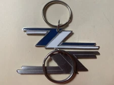 Set of 2 ZZ Top Key Chain DEEP BLUE and WHITE and Plain Silver Solid Metal 3 1/4
