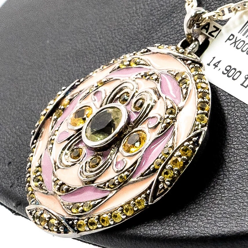 Colgante de plata de ley con zafiro de cuarzo limón de 2,75 quilates en esmalte beige y rosa Foto 2 de 4