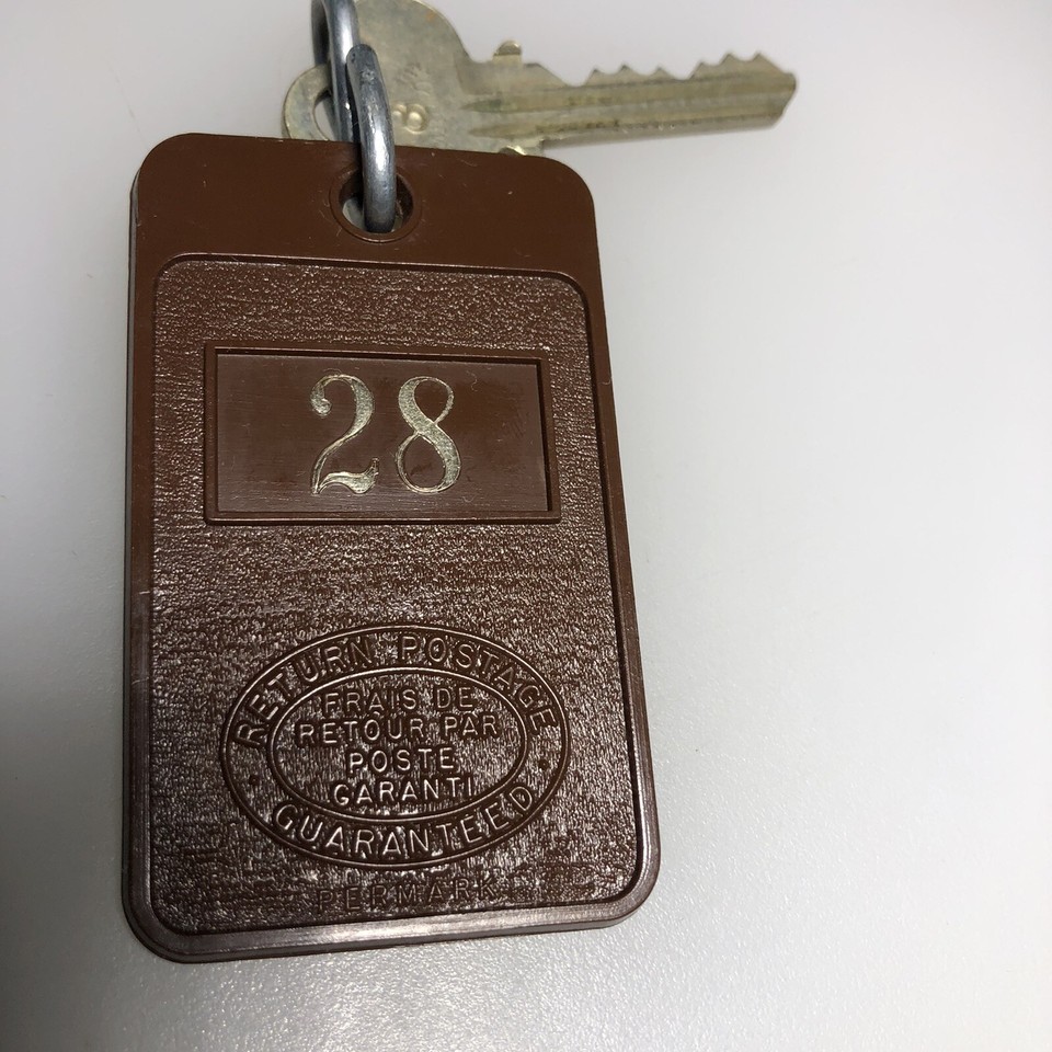 Vintage Golden Pheasant Motel Hotel London Ontario Canada Keychain Key