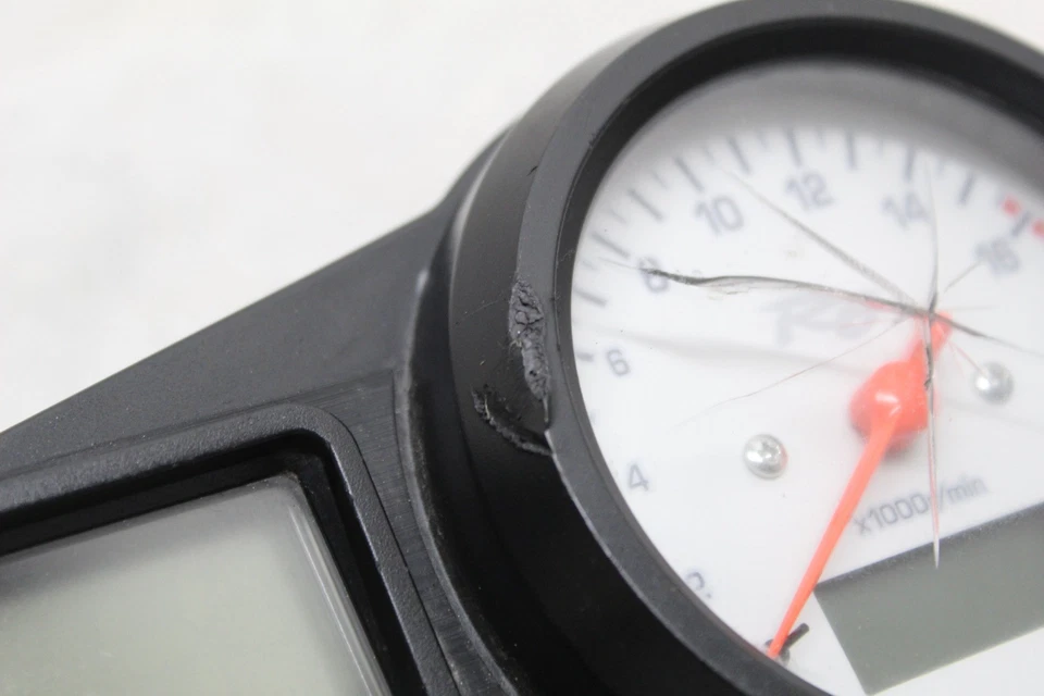 1999-2002 YAMAHA YZF R6 OEM SPEEDO TACH GAUGES DISPLAY CLUSTER SPEEDOMETER  - Image 4 of 4