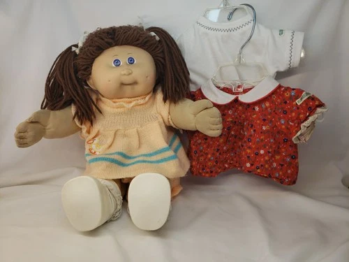 Cabbage Patch Kids Doll Brown Hair Blue/Purple Eyes Vintage 1983 Orange Outfit