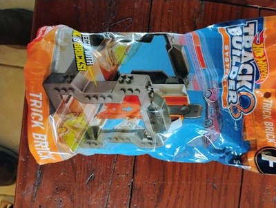 Hot Wheels Track Builder Trick Brick Track Pack 1:64