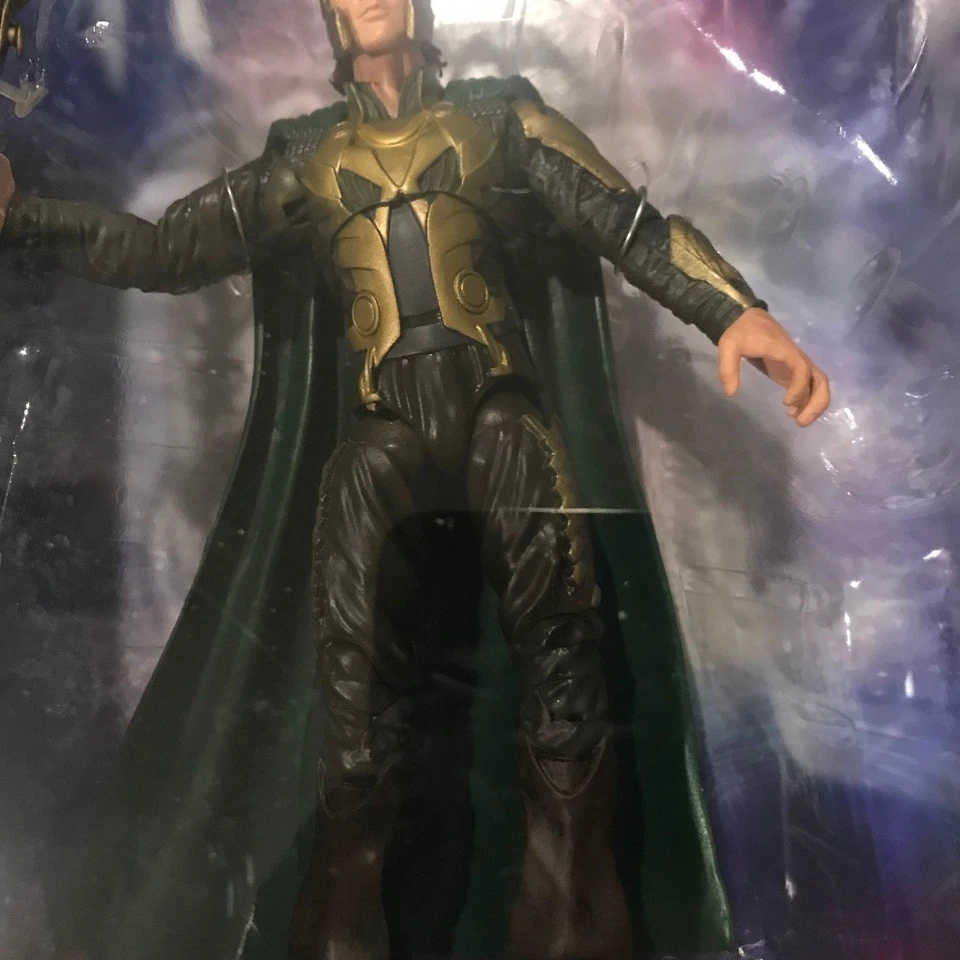 Figura de acción Diamond Select Toys Marvel Select Thor Loki Foto 4 de 4