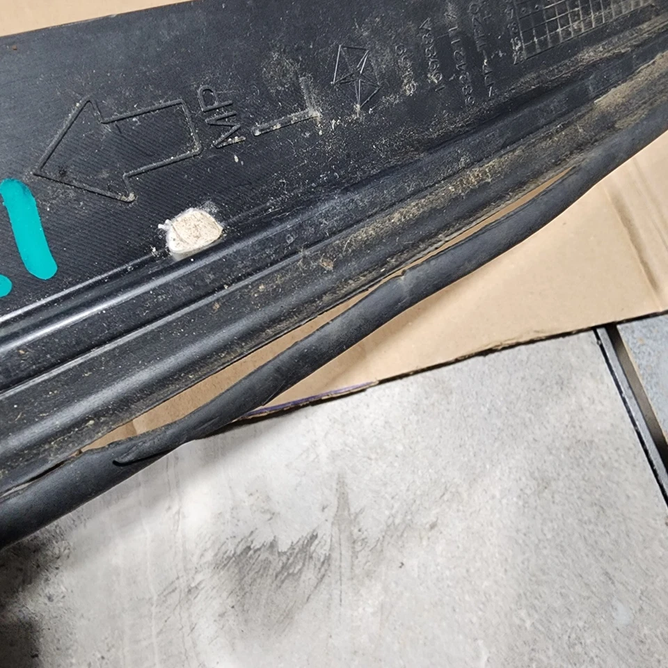 Jeep Compass 2017-2019 guardabarros delantero izquierdo puerta sello meteorológico (ver fotos) usado Foto 2 de 4