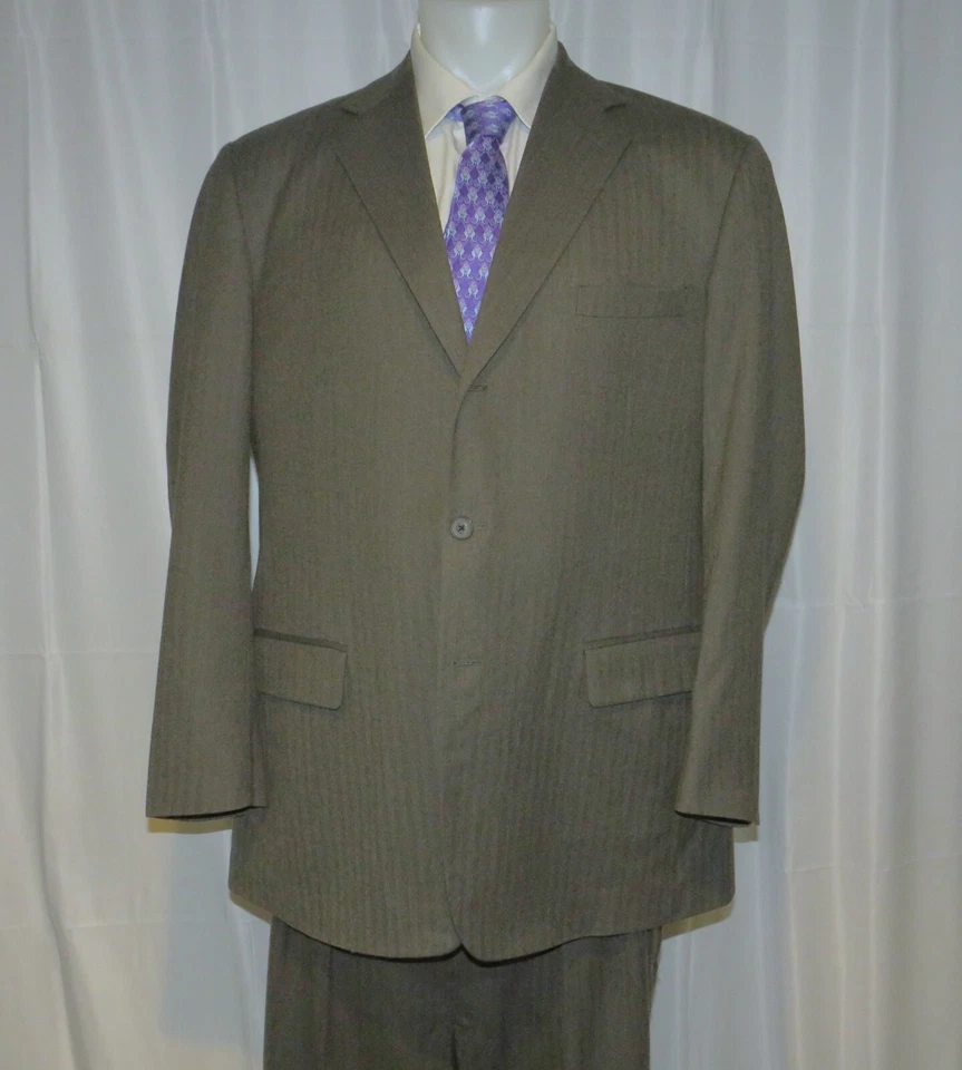 Paul Stuart Westgate Made in USA Vintage Green Herringbone Three Button Suit 45L - Image 3 of 4