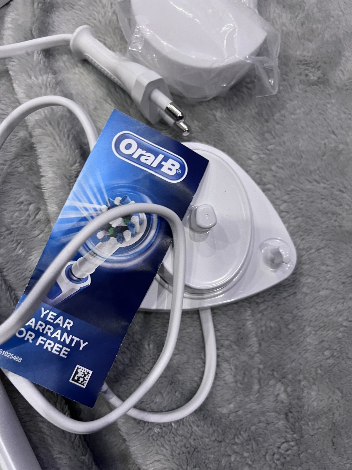 OralB Pro 3 Smart 6 bundle toothbrushes heads and chargers eBay