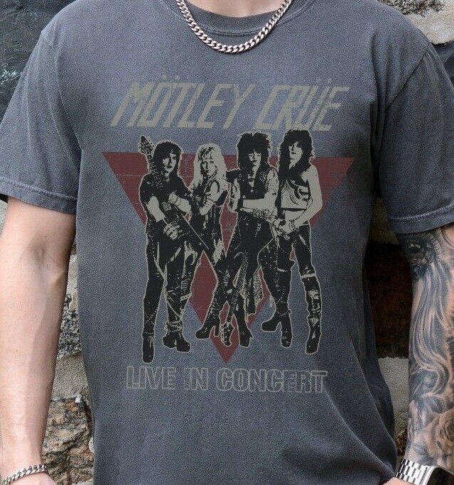 Motley Crue Live in Concert T-Shirt Rock Band on Vintage Comfort