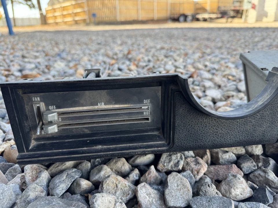 70-81 Camaro Climate Control Heater Lower Dash Panel 3963768 3979739 Ash Tray - Image 2 of 4