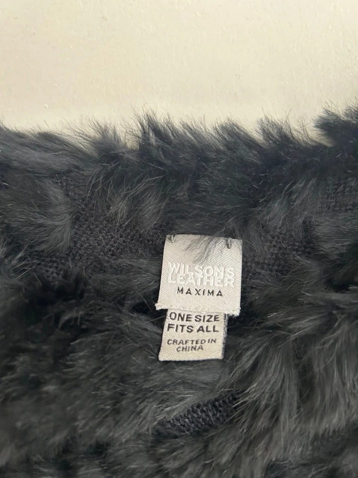 Vtg Y2K Wilsons Leather Maxima Rabbit Fur Black Poncho One Size Dark Goth Boho - Image 4 of 4