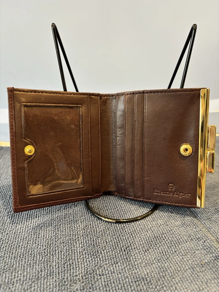 Винтажный Kisslock Etienne Aigner монета сумочки Oxblood/бордовый в хорошем состоянии - Изображение 4 из 4