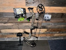 Mathews Vertix Camo Compound Bow w/ ez V bow sight& quiver RH 28draw 60lb