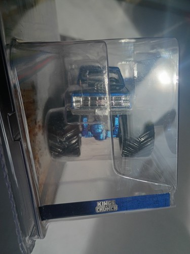 Greenlight Kings of Crunch 1982 GMC Sierra 2500 Moonshiner - Picture 5 of 24