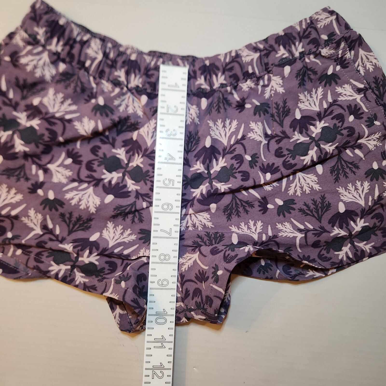Patagonia Barely Baggie Shorts Size Medium Purple… - image 6