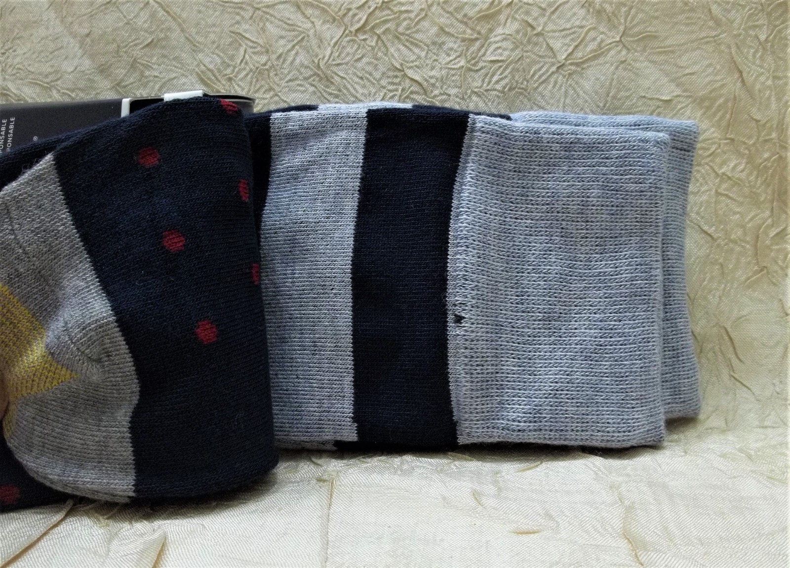 Goldtoe Brand 3 Blue Stripes & Dots Adult Dress Crew Socks One Size