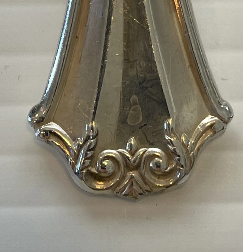 64 piezas Reed & Barton French Chippendale cubiertos servicio 12 + extras Foto 2 de 4