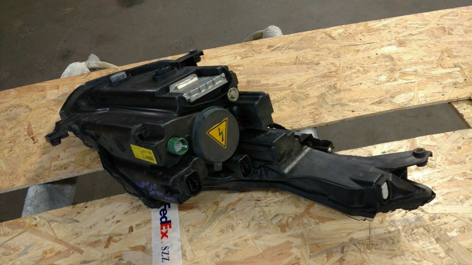 FERRARI 458 ITALIA DRIVER LEFT SIDE HEADLIGHT OEM 89102033