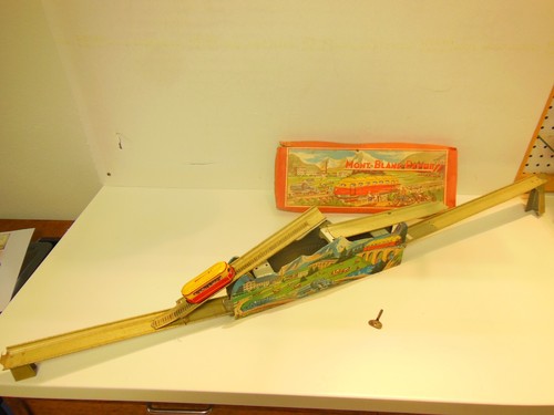 AUTO-TAMPONNEUSE MÉCANIQUE EN plastique MONT-BLANC + boîte d'origine