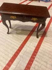 VTG CONCORD DOLLHOUSE MUSEUM FURNITURE BURGUNDY QUEEN ANNE SIDE TABLE #3046 NIB!