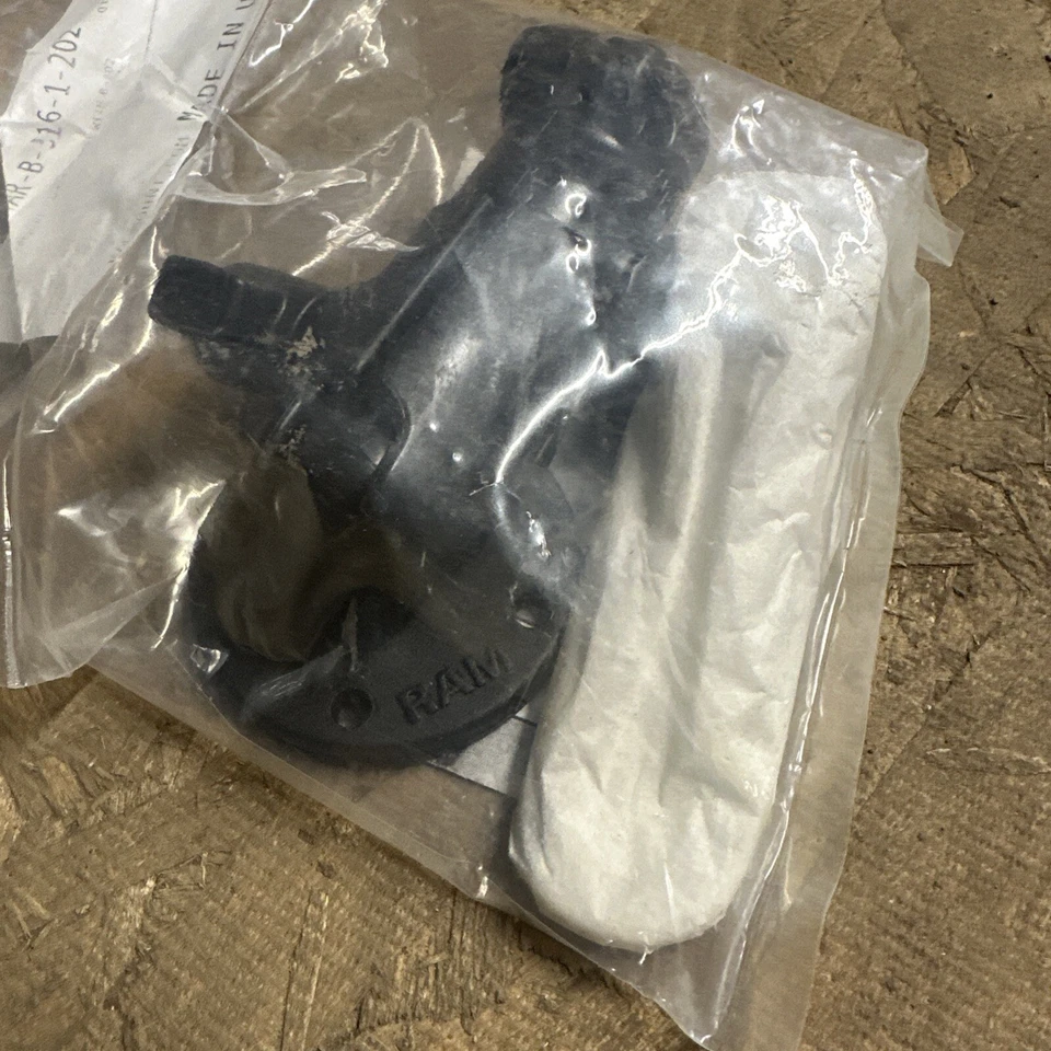 Montaje RAM superficie plana X-Grip - para tabletas de 7-8 pulgadas Foto 2 de 3