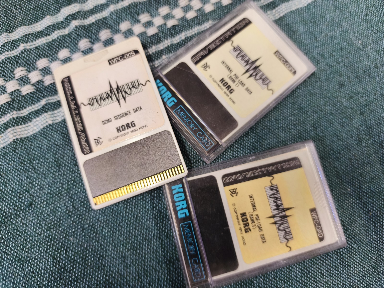 KORG WAVESTATION CARD BANK 1 e BANK 3 ORIGINAL E DEMO SEQUENCE DATA