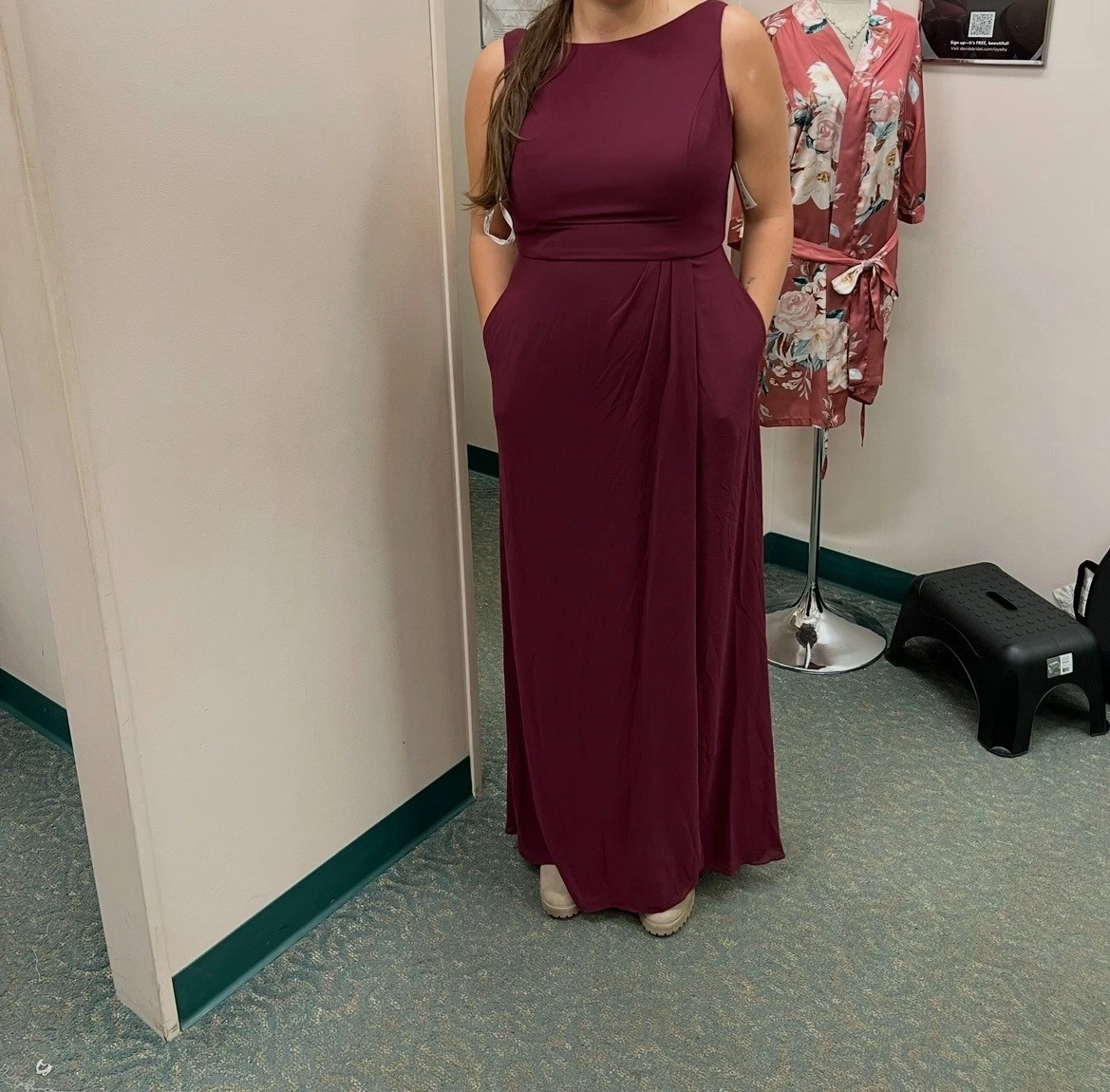 alice and olivia dresses cocktail and party + Nichola Cold Shoulder Ruffled Dress MULTI 4 Ultra figure Champagne Square Neck Satin Size:8.5 UK / 9.5 US Style 18492-MULTI