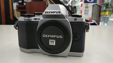 Mirrorless Interchangeable Lens Model OM D E M10 Body OLYMPUS