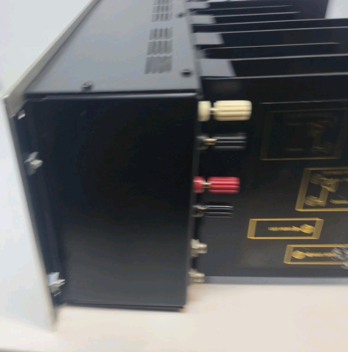 ​Vintage Phase Linear 400 Power Amplifier - Powers On, One Channel Out image 8