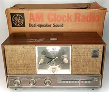 Mid Century Modern AM Clock Radio General Electric With Box C1420A Brown 1950s