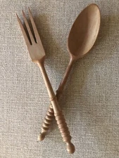 Modern Wood Salad Serving Set .  Great Color. 