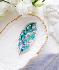 DIY Jewelry Making Beading kit Feather Brooch Bead Embroidery Pin Needlepoint