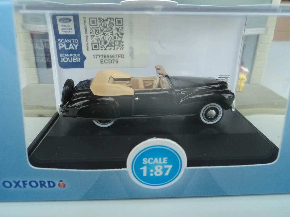 Lincoln Continental Convertible Oxford 1941 negro 1/87 HO  Foto 2 de 4