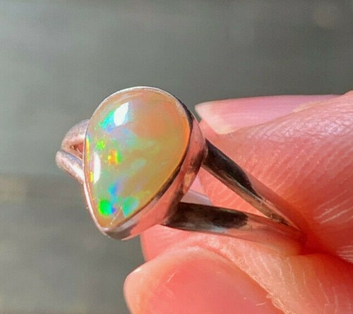 *RARE BEAUTIFUL ETHIOPIAN OPAL FULL SPECTRUM CRYSTAL RING IN .925 SILVER Sz. 5* - Picture 2 of 4
