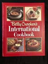 Betty Crocker's International Cookbook. 1980 First Edition. Like NEW!