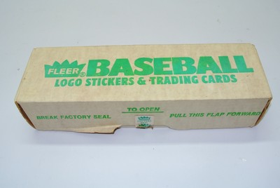 1988 Fleer Baseball 600 + Sammelkarte Serie & Logo Sticker ( Grün Fabrik