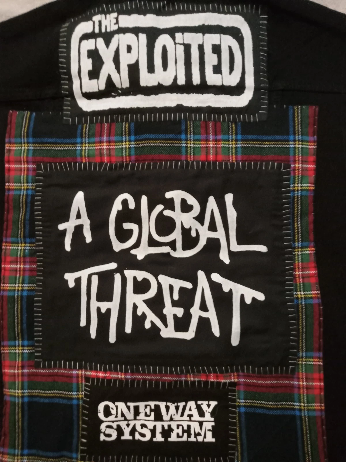 DIY Punk Denim Vest Medium A GLOBAL THREAT, SPECIAL DUTIES, 4 SKINS, INFA RIOT - product detail image 2