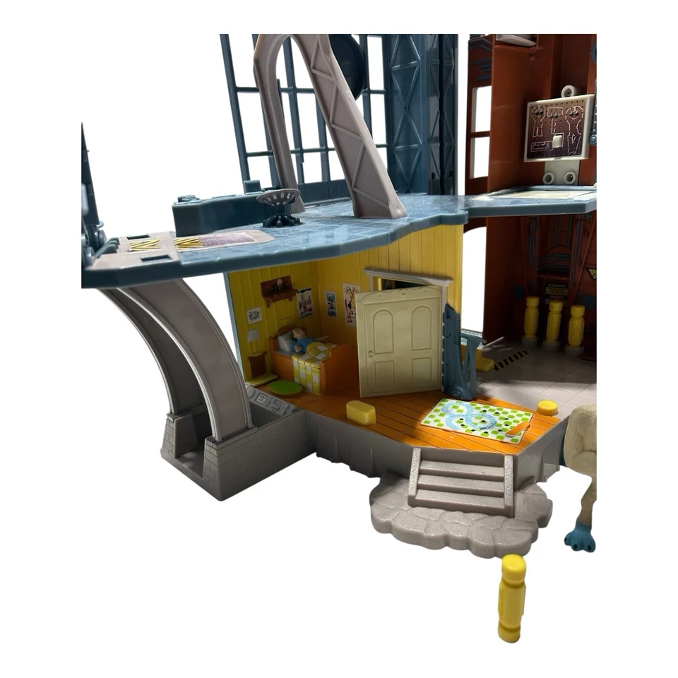 Monsters Inc Electronic Factory Scare Floor Flying Door Toy incompleto PARA PEÇAS - Imagem 3 de 4