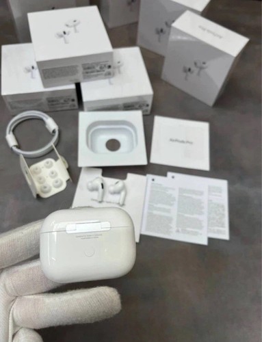 AirPod Pro 2nd Generation with Wireless MagSafe Charging Case - Photo 5/5