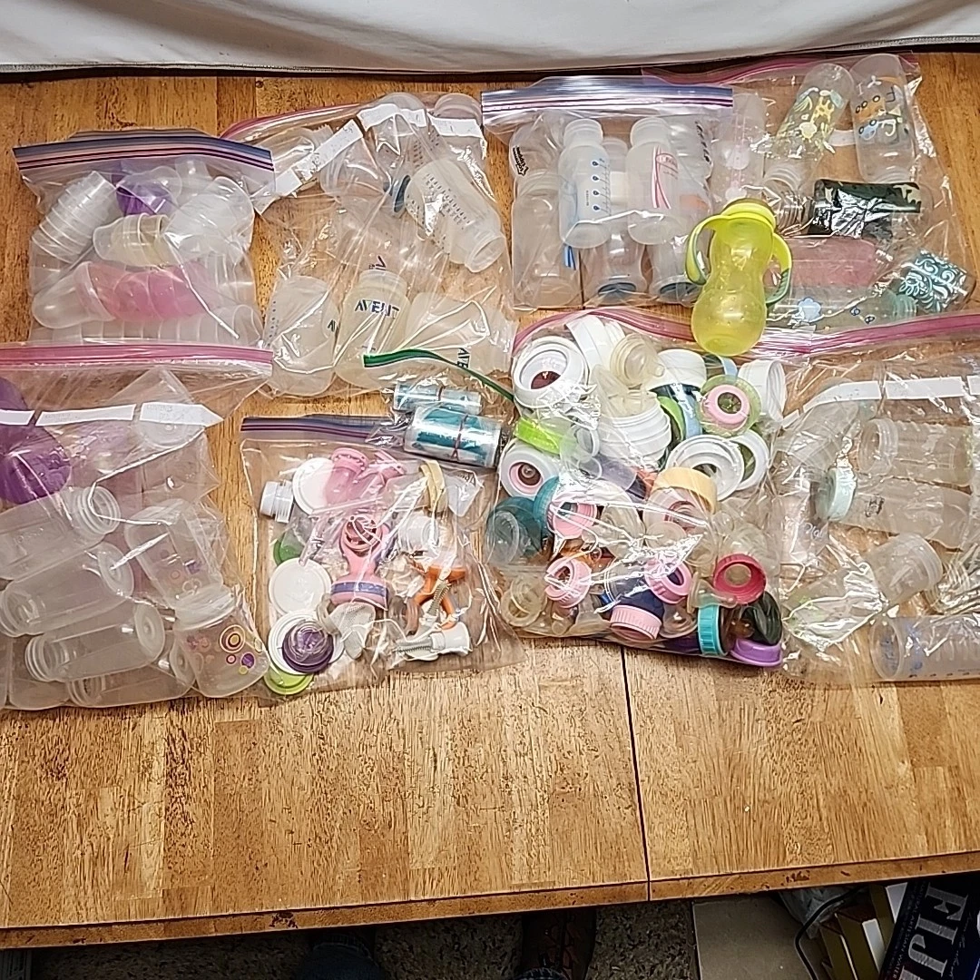 Baby Bottles Huge Lot Various Brands And Sizes
Opens in a new window or tab