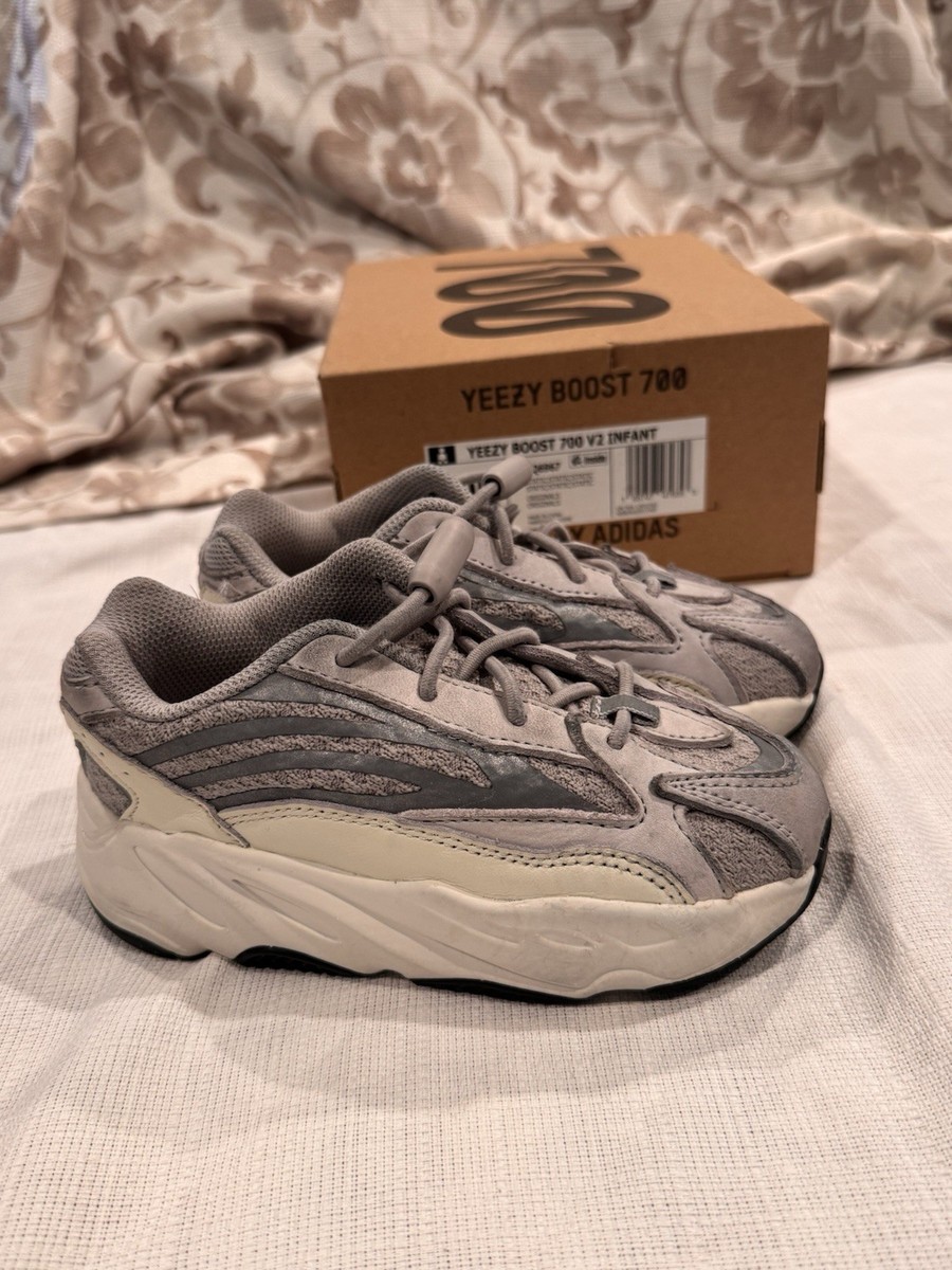 adidas Yeezy Boost 700 V2 Infant Sneaker Static Gray Suede Mesh US Size 10K