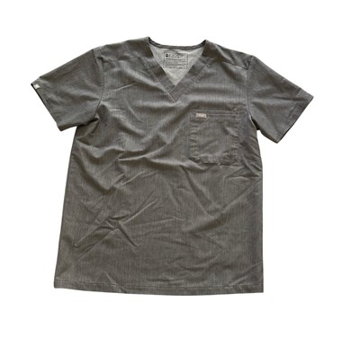 FIGS Technical Collection Leon Scrub Top Mens Small Graphite Three Pocket FM1500