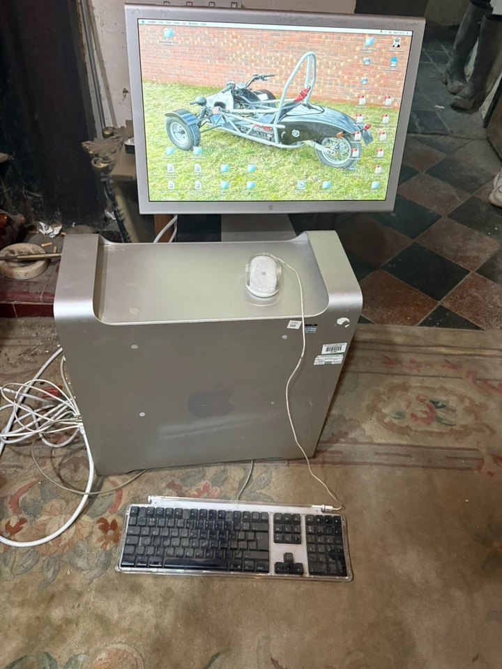 Apple Mac G5 pc & monitor Keyboard & Mouse - Image 4 of 4